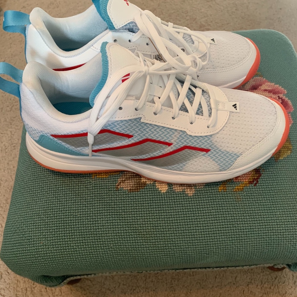 Adidas Ava Flash tennis shoe